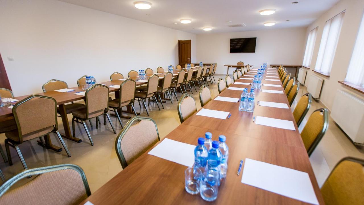 Elgrom Falenty Park Raszyn Εξωτερικό φωτογραφία